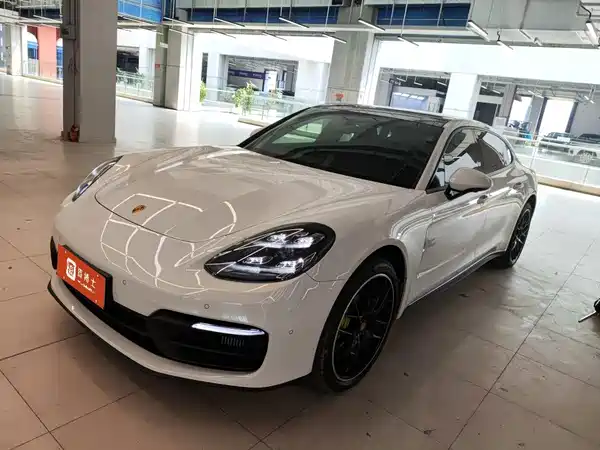 Porsche Panamera 2024