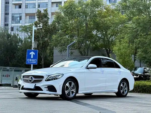 Mercedes-Benz C-Class 2020