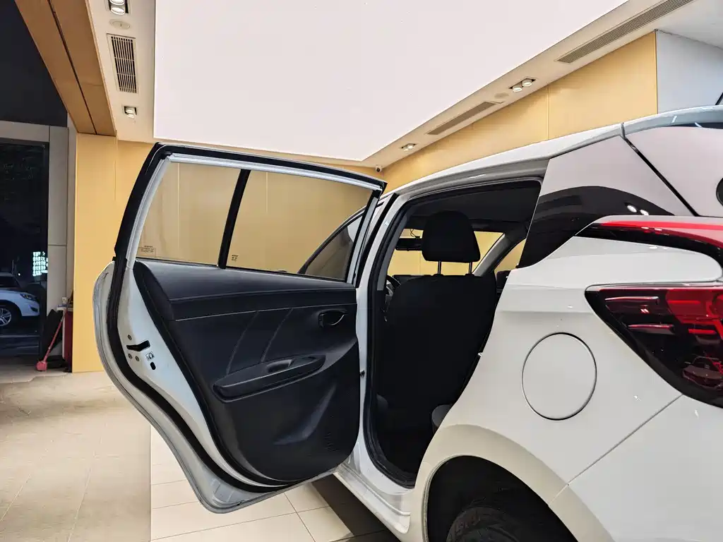 Toyota Vios FS 2022 — фото 20