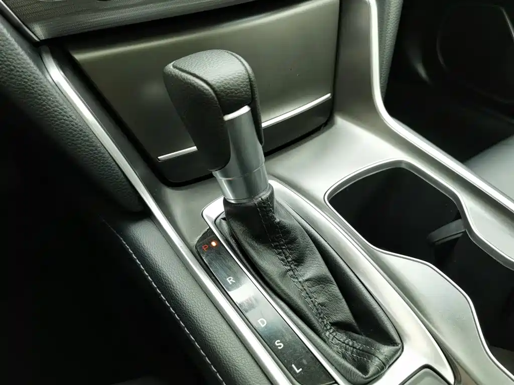 Honda Accord 2022 — фото 13