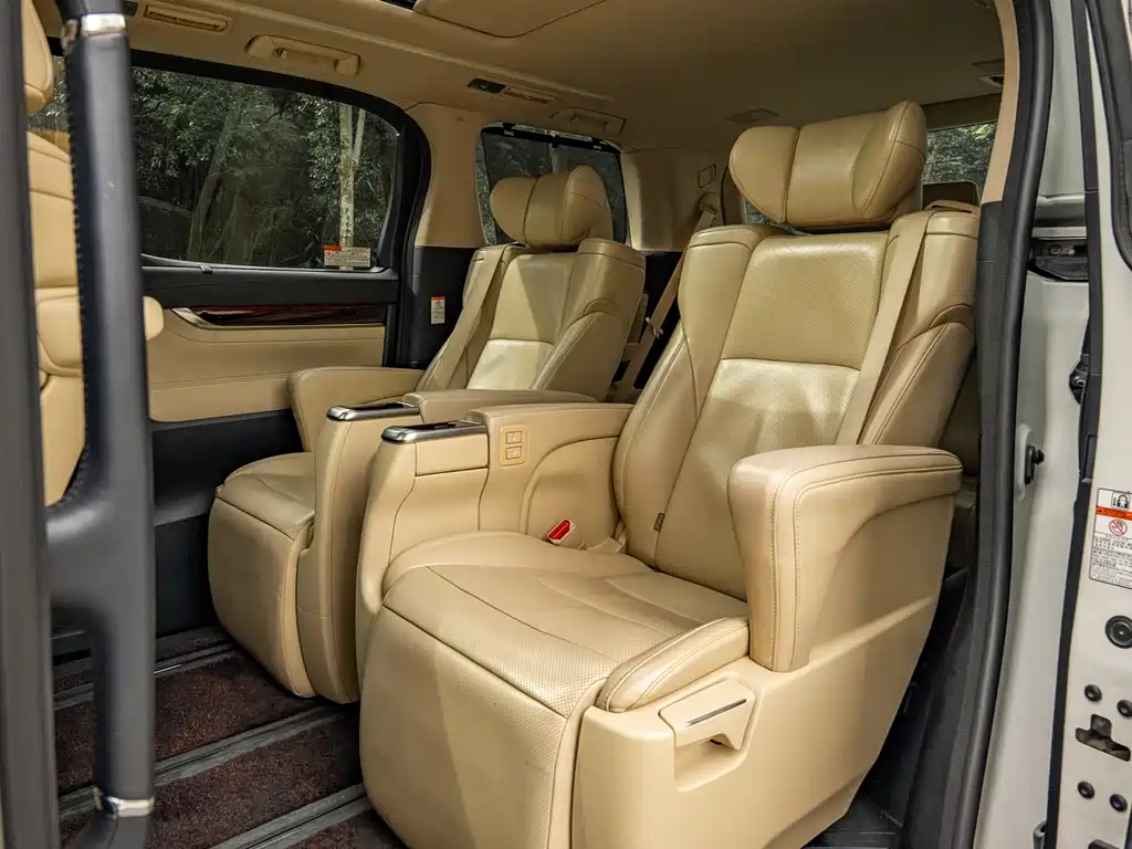 Toyota Alphard 2015 — фото 13