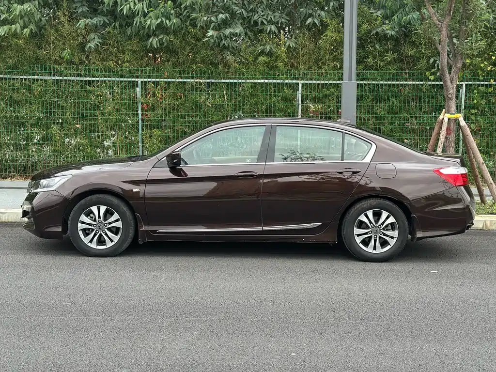 Honda Accord 2014 — фото 8