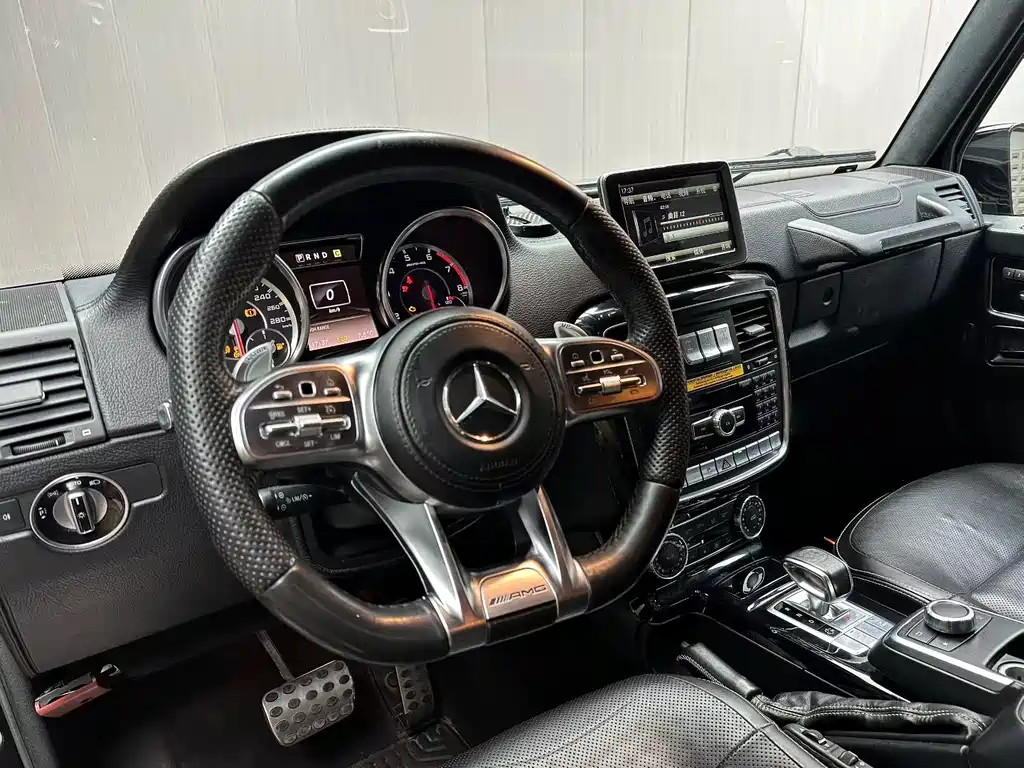 Mercedes-Benz G-Class AMG 2017 — фото 6