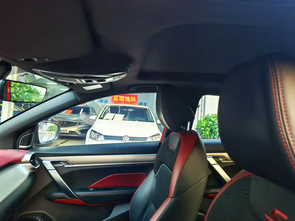 Geely Binyue 2021 — фото 15