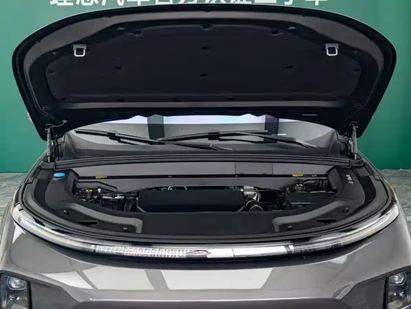 Li Auto L8 2024