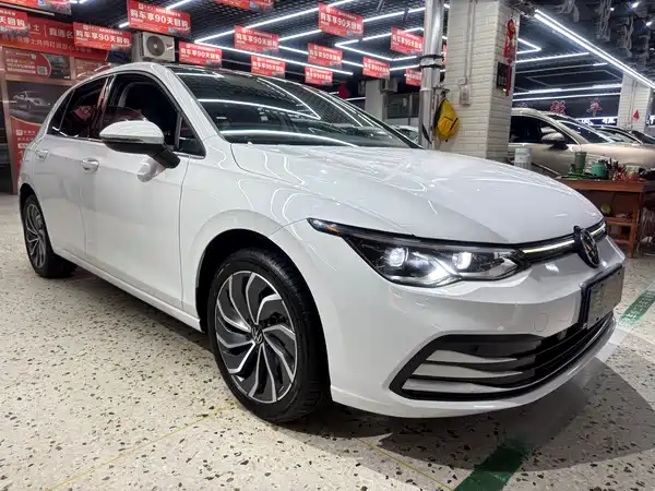 Volkswagen Golf 2022