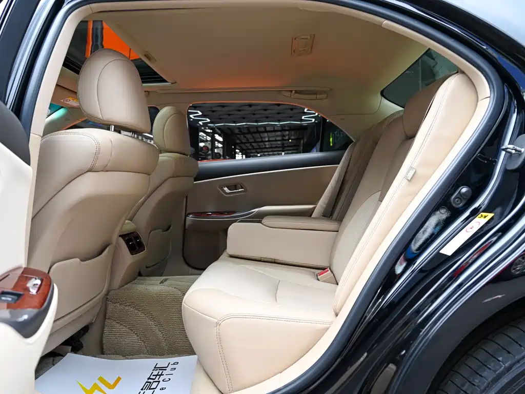 Toyota Crown 2014 — фото 12