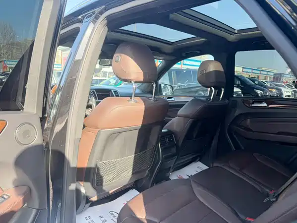 Mercedes-Benz M-Class 2014