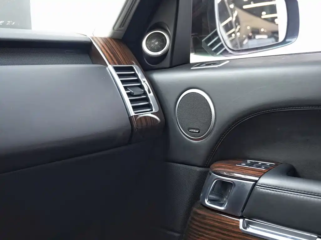 Land Rover Range Rover 2017 — фото 18