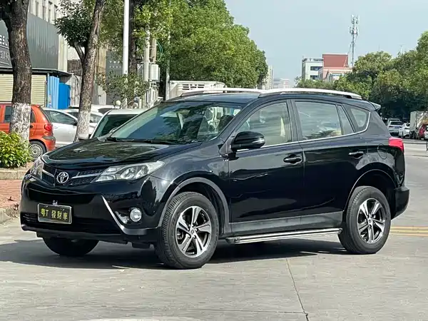 Toyota RAV4 2015