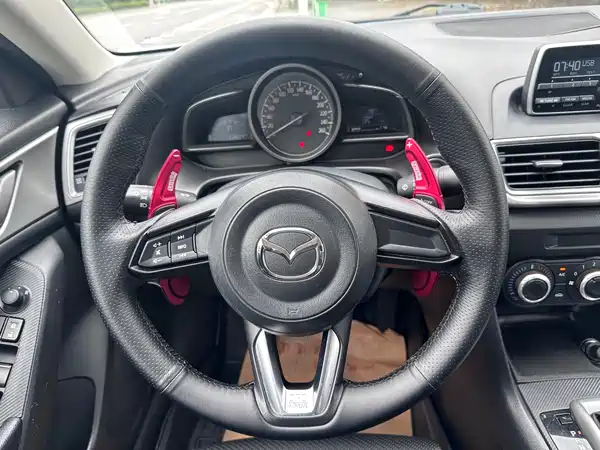 Mazda 3 Axela 2019