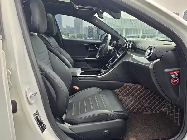 Mercedes-Benz C-Class 2022