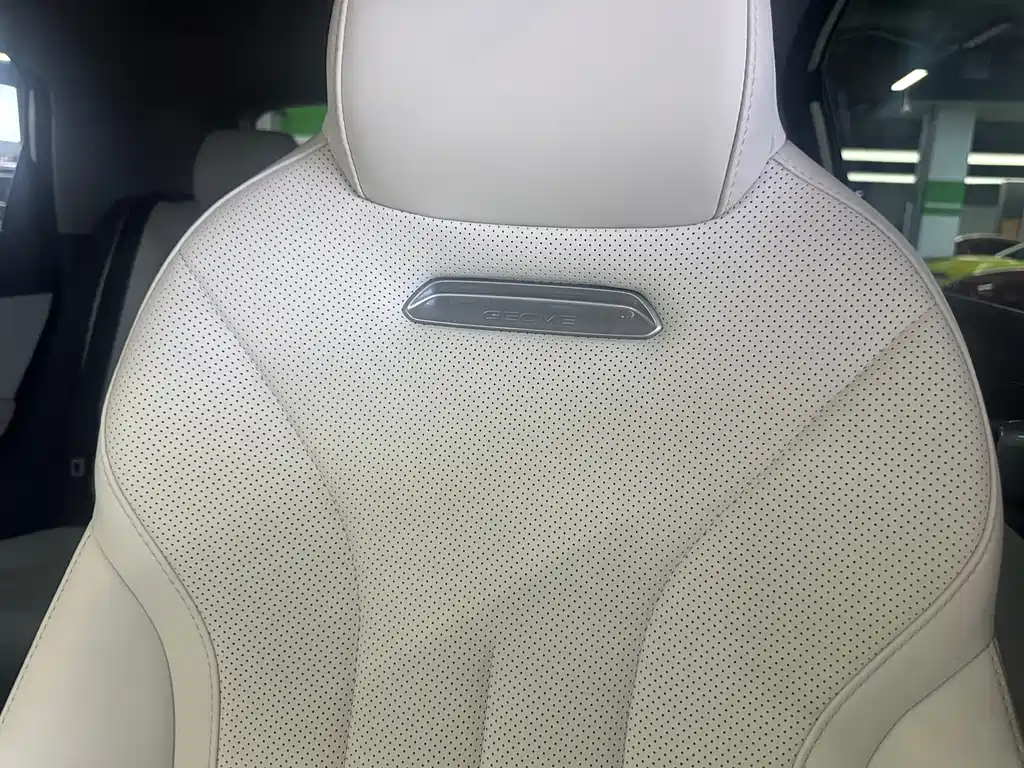 Geely Galaxy Starwish 2025 — фото 13