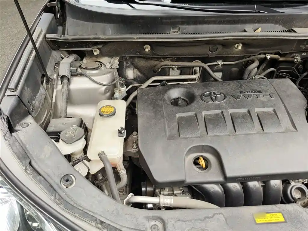 Toyota RAV4 2015 — фото 21
