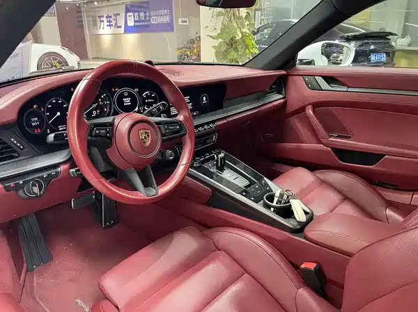 Porsche 911 2023