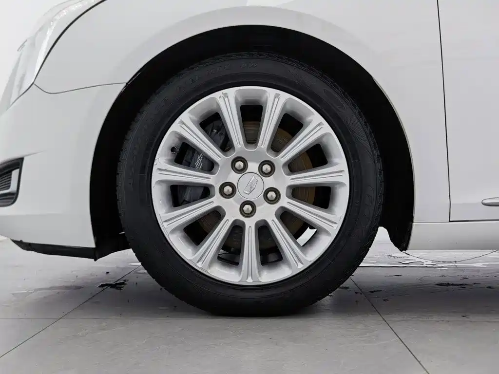 Cadillac XTS 2016 — фото 17