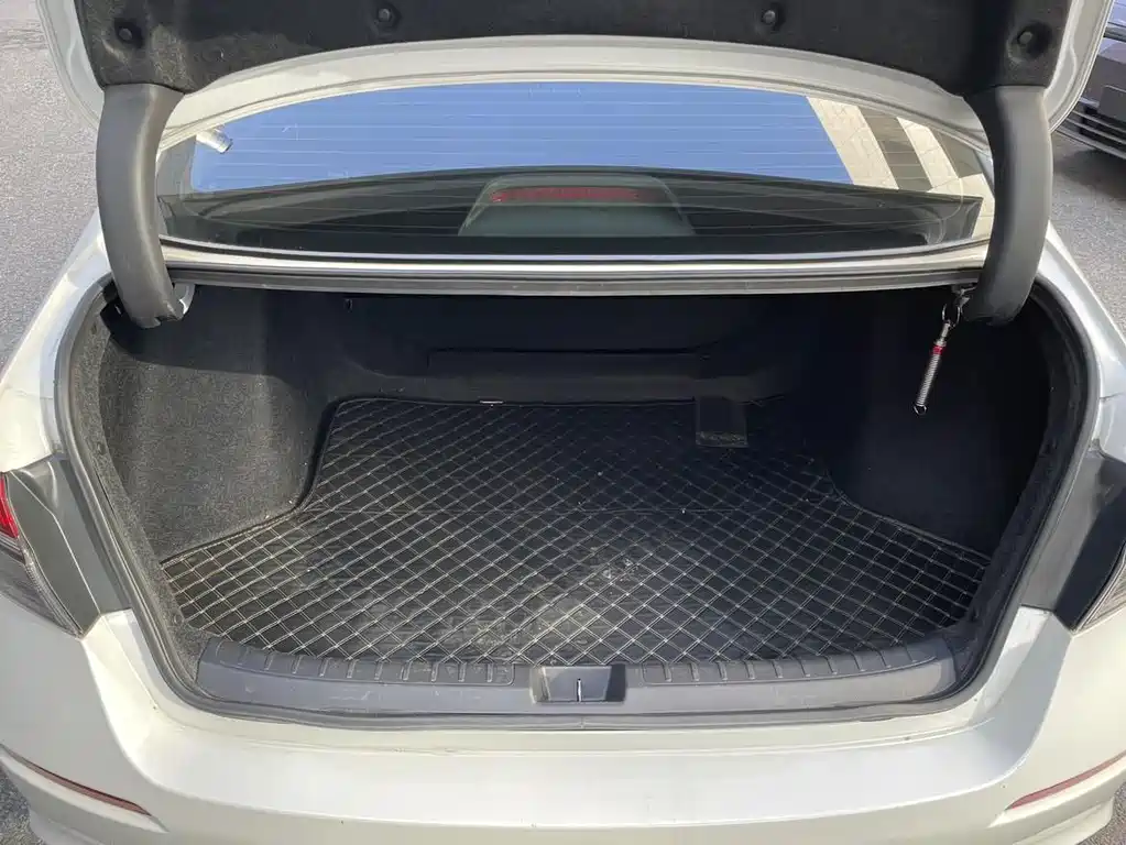 Honda Civic 2023 — фото 13