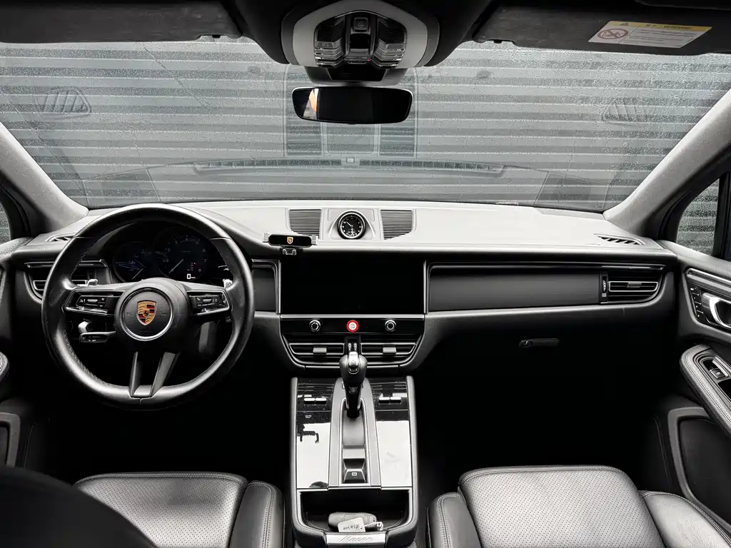 Porsche Macan 2022 — фото 20