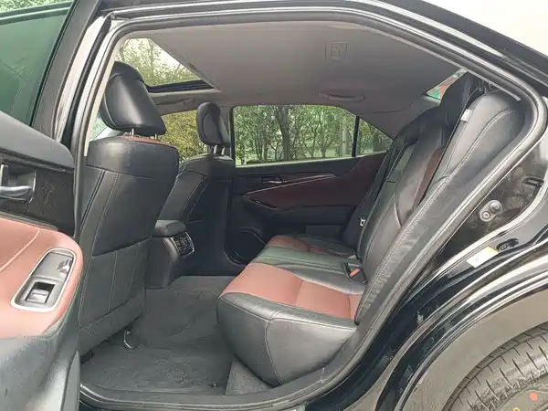 Toyota Crown 2018