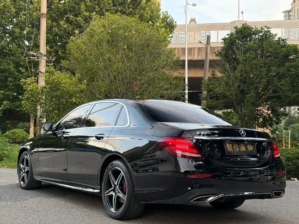 Mercedes-Benz E-Class 2020 — фото 10