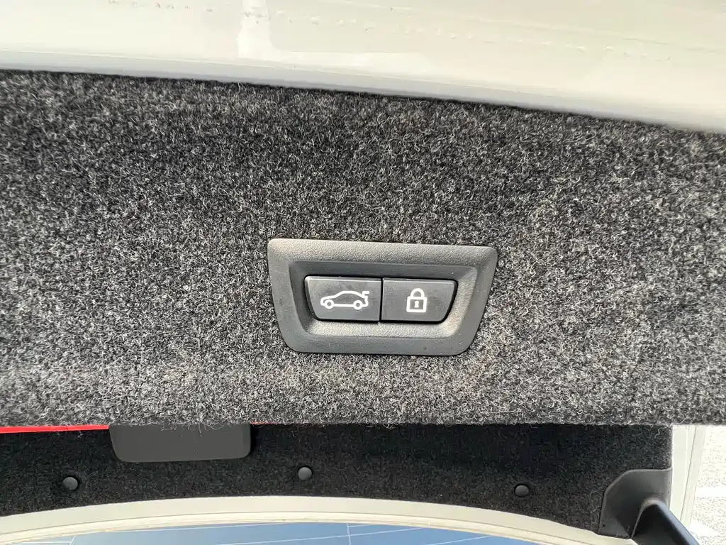 BMW 3 Series 2022 — фото 15