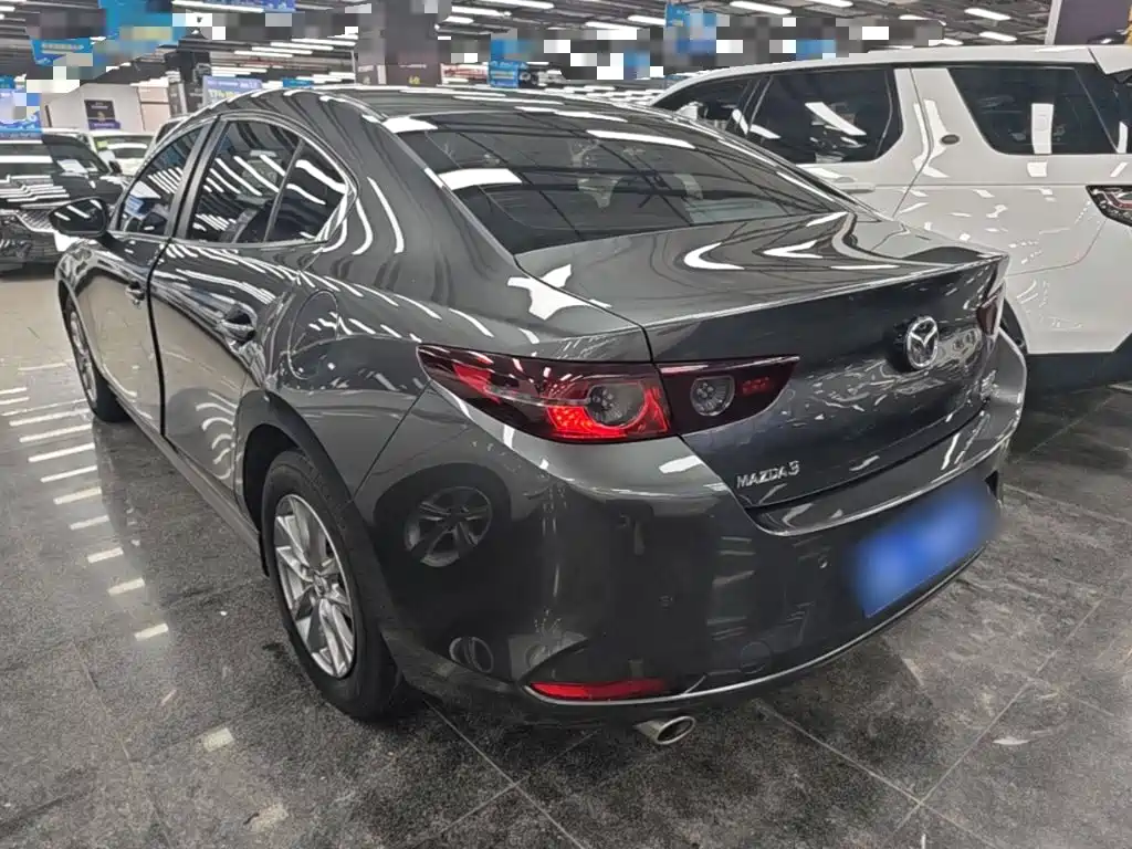 Mazda 3 Axela 2022