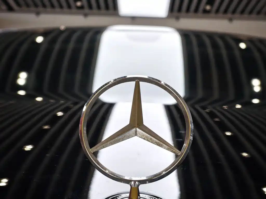 Mercedes-Benz E-Class 2021 — фото 25