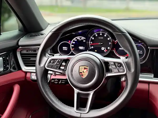 Porsche Panamera 2019