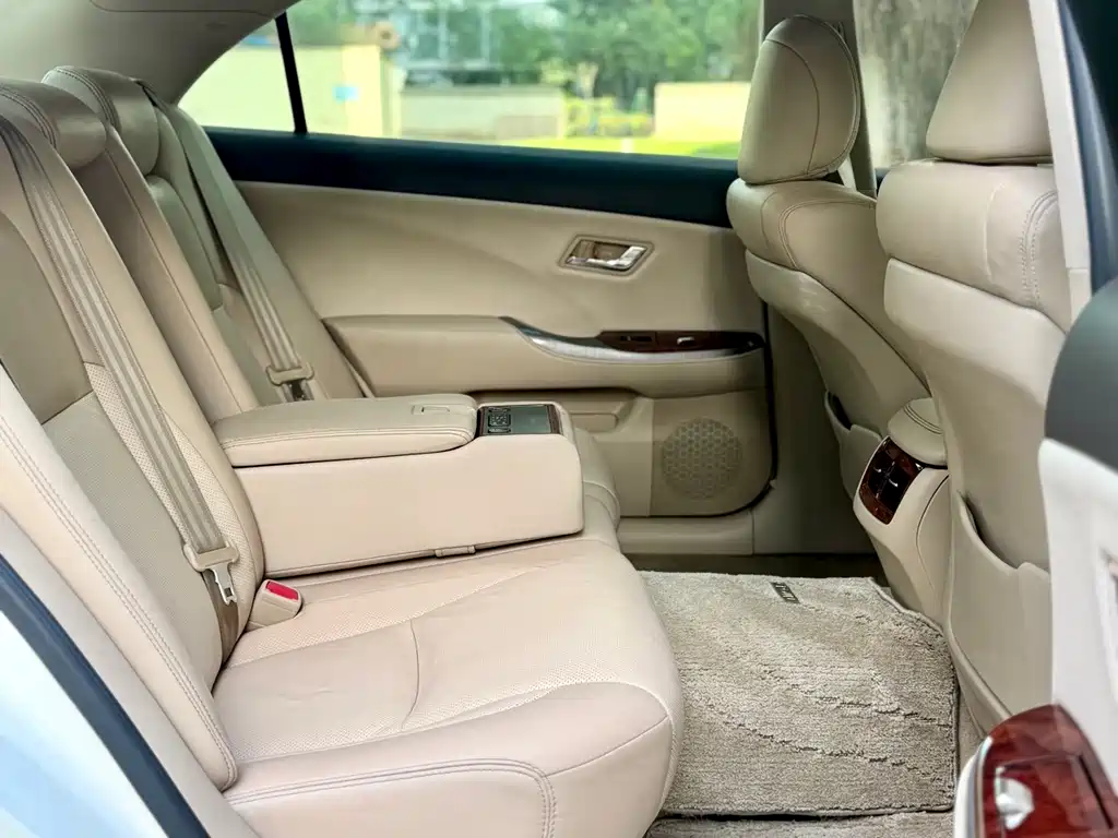 Toyota Crown 2013 — фото 16