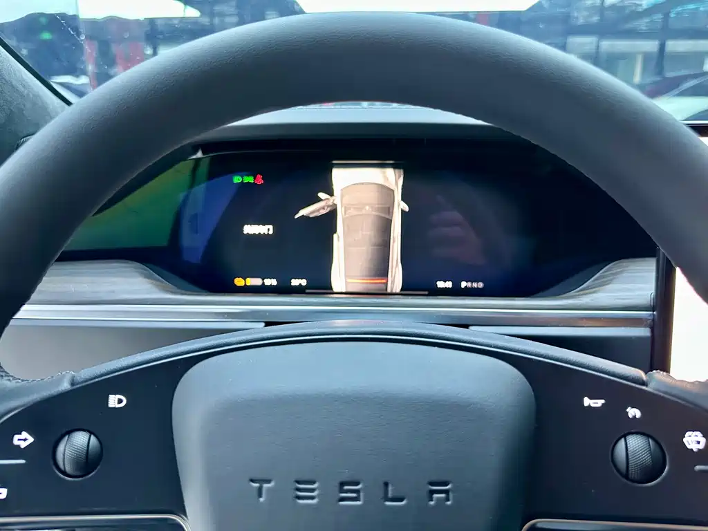 Tesla Model S 2023 — фото 17
