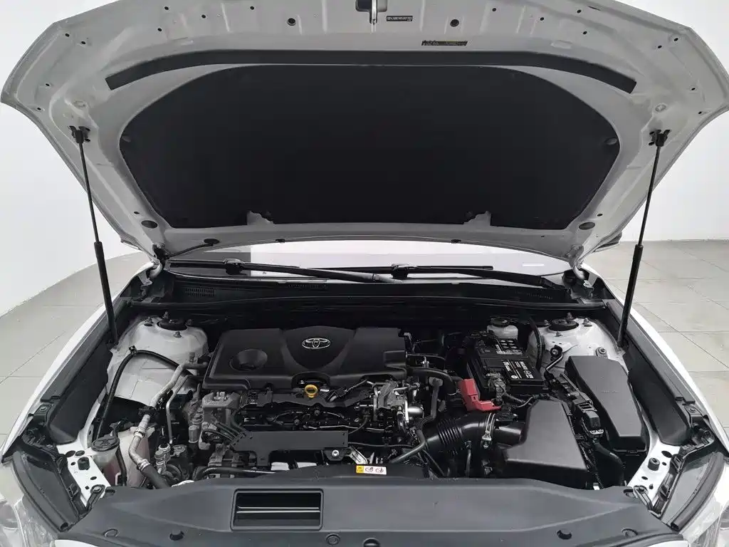 Toyota Camry 2019 — фото 6