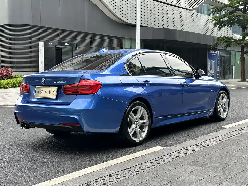 BMW 3 Series 2019 — фото 5