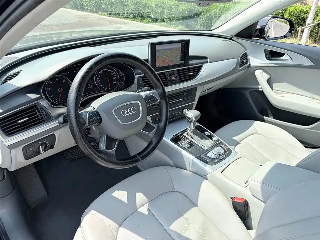 Audi A6L 2014 — фото 12