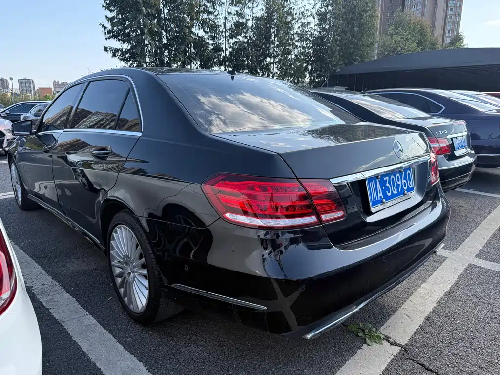 Mercedes-Benz E-Class 2016 — фото 25