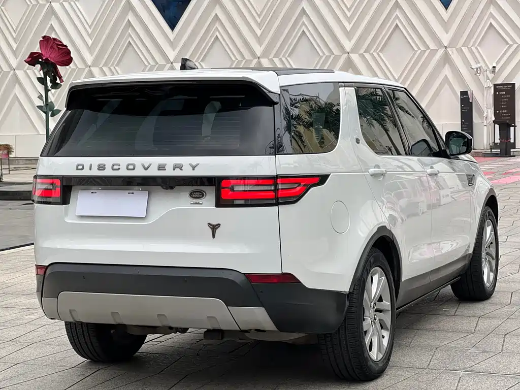Land Rover Discovery 2018 — фото 6