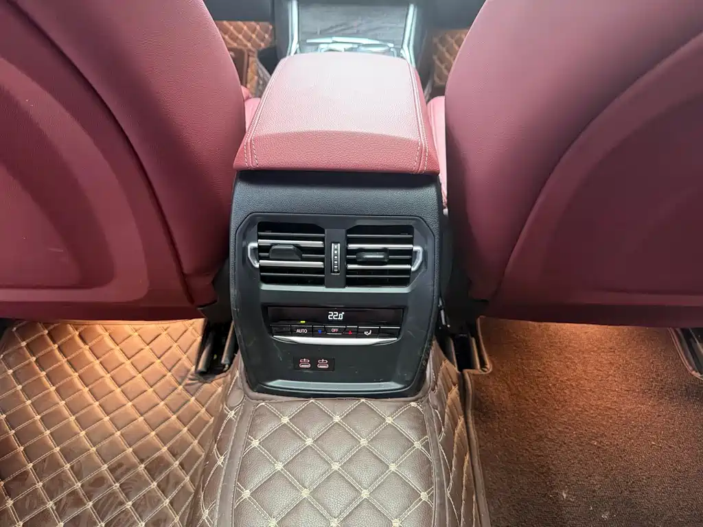 BMW 3 Series 2023 — фото 14