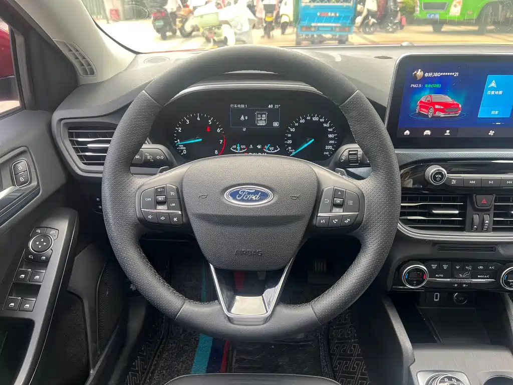 Ford Focus Active 2019 — фото 7