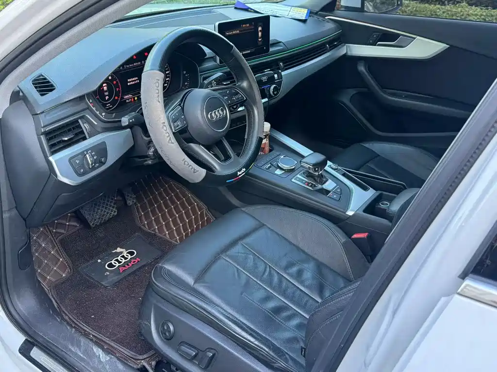 Audi A4L 2019