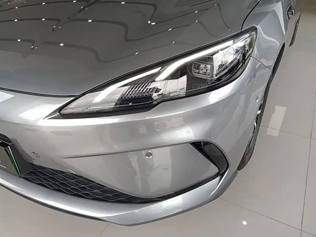 BYD Seal 05 DM-i 2025 — фото 24