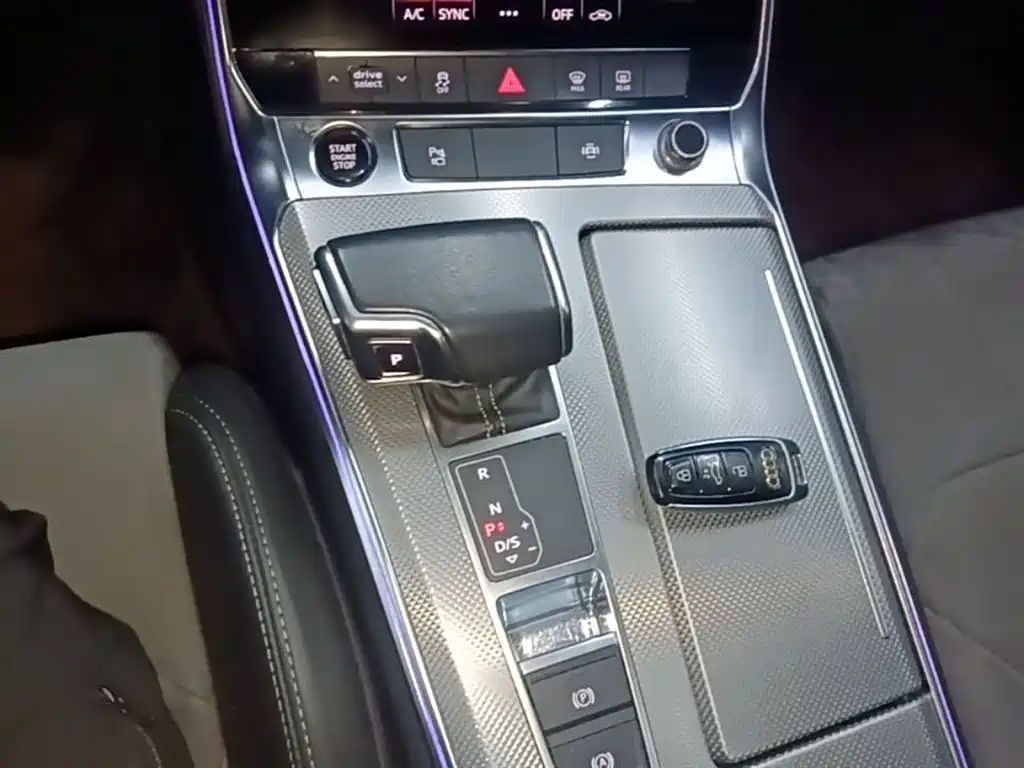 Audi A6L 2021 — фото 14