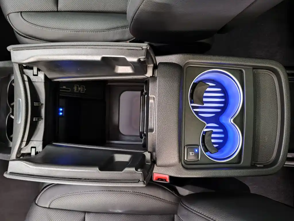 Mercedes-Benz V-Class 2019 — фото 17