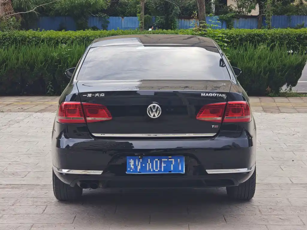 Volkswagen Magotan 2013