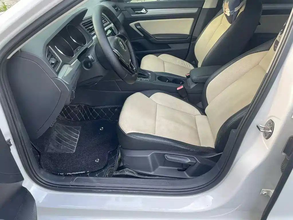 Volkswagen Lamando 2015
