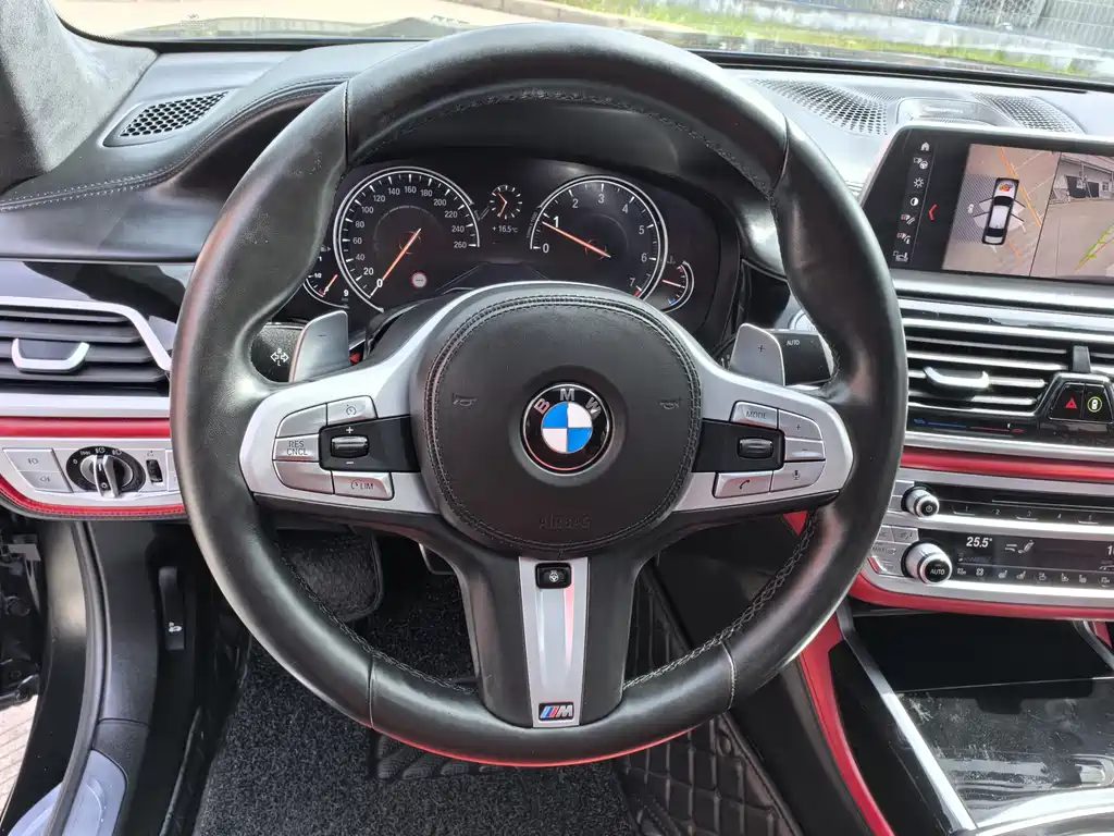 BMW 7 Series 2018 — фото 9
