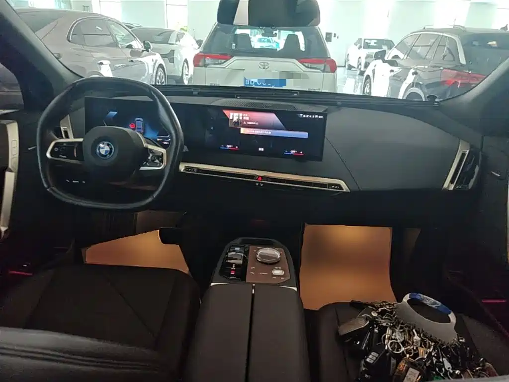 BMW iX 2023 — фото 10