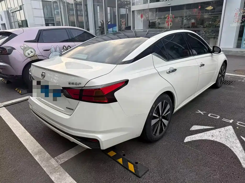 Nissan Teana 2022