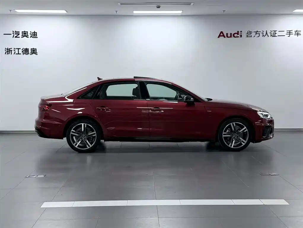 Audi A4L 2023 — фото 3