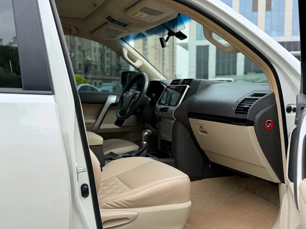 Toyota Prado 2019 — фото 11