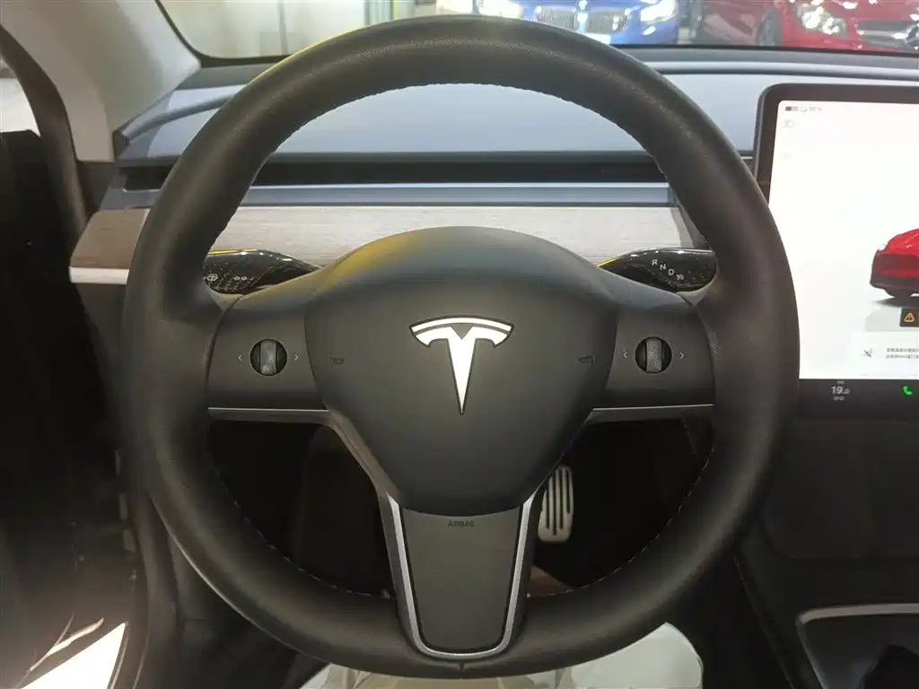 Tesla Model Y 2022 — фото 7