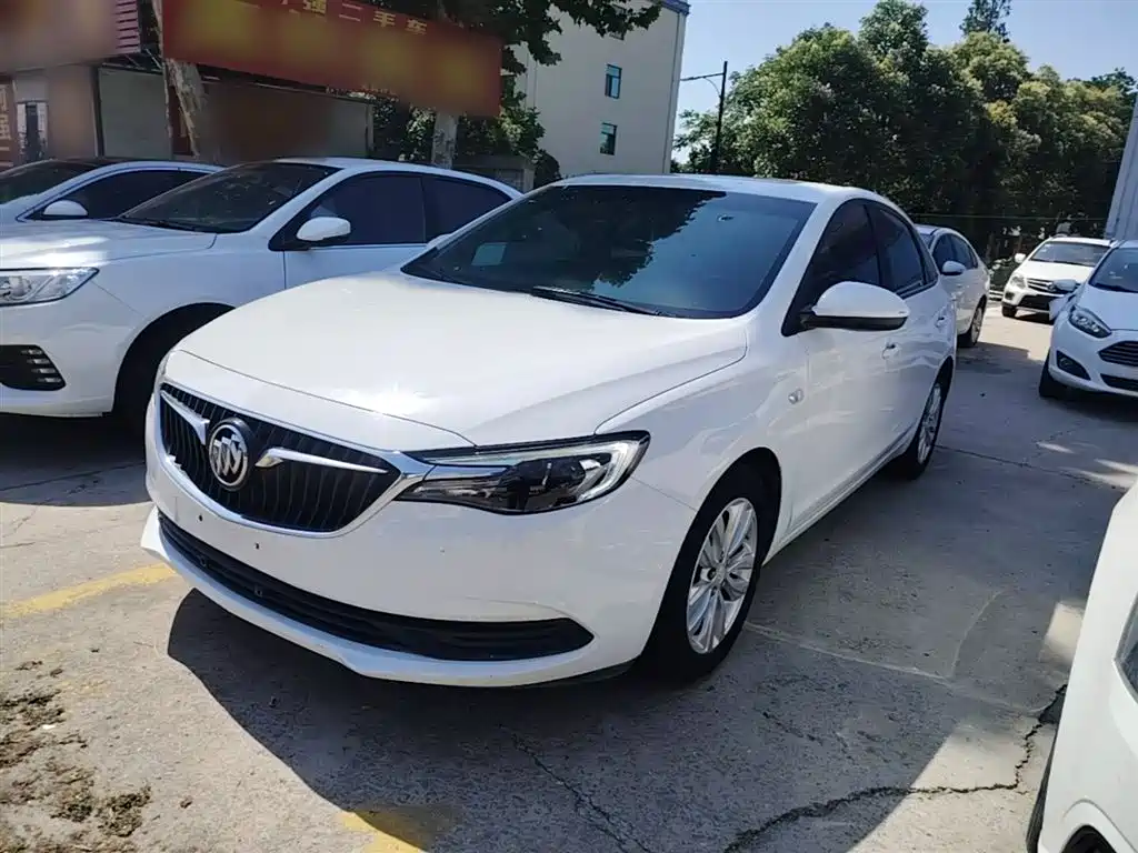 Buick Excelle 2019 — фото 1